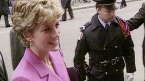 Biographer Andrew Morton has revealed the story behind Princess Diana's secret tapes. 