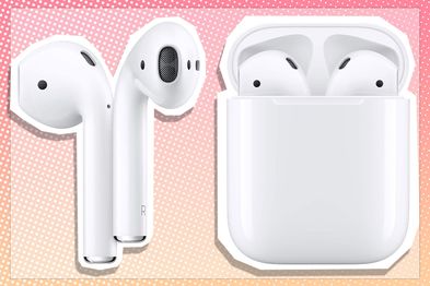 9PR: Apple AirPods 2nd Generation with Charging Case