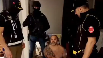 Hakan Ayik, one of Australia&#x27;s most wanted men, has been arrested in Istanbul along with other leaders and associates of the Australian Comanchero bikie group 