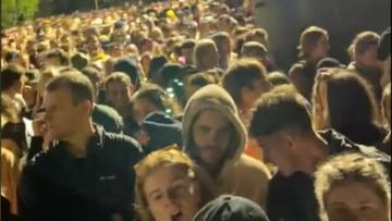 Festival bosses admitted there was a shortage of bus drivers after the day&#x27;s events, near Byron Bay, ended at 2am, and said around 1000 people were affected.