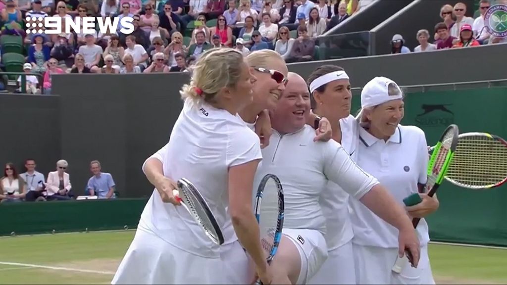 Kim Clijsters invites heckler onto Wimbledon court