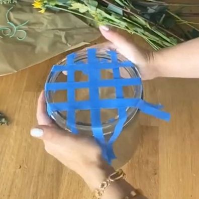 TikTok flower arrangement hacks