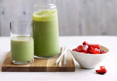 Basil smoothie with strawberries and turkish delight