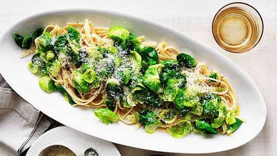 <a href="http://kitchen.nine.com.au/2016/05/16/16/00/fettuccine-with-brussels-sprouts-pecorino-and-garlic" target="_top">Fettuccine with Brussels sprouts, pecorino and garlic</a>