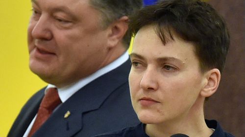 Russia frees Ukrainian pilot Savchenko in prisoner exchange