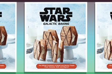 9PR: Star Wars: Galactic Baking: The Official Cookbook of Sweet and Savory Treats From Tatooine, Hoth, and Beyond cookbook cover