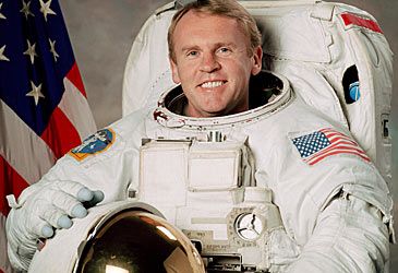 Where was Australian-born former NASA astronaut Andy Thomas born?