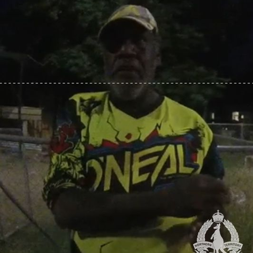 A polícia está buscando assistência pública para localizar o homem de 47 anos, Sr. Jefferson Lewis, que a polícia acredita poder ajudar nas investigações.