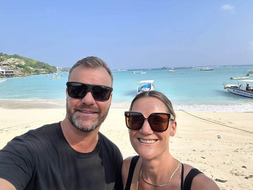 Dan e Naomi Toohey viajando pela Austrália