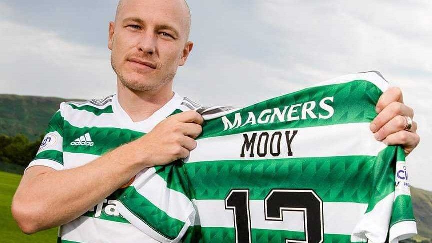 Socceroos midfielder Aaron Mooy completes move to Ange Postecoglou's Celtic