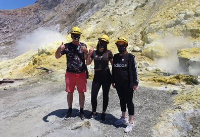 Stephanie Browitt with father Paul and sister Krystal on White Island before the volcano erupted.