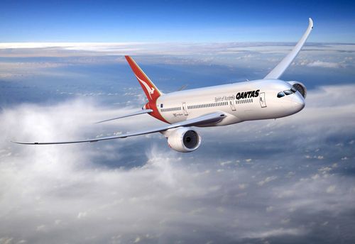 Travelling to London has never been cheaper, with Qantas offering discount fares on its new 787 Dreamliner. 