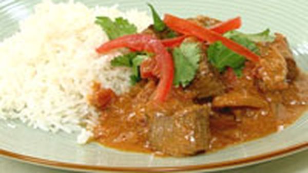 Balti beef curry