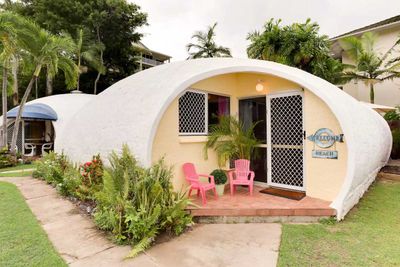 <strong>#10 <a href="https://www.airbnb.com/rooms/1602856" target="_top">Igloo by the Sea</a> - Trinity Beach,
Queensland</strong>