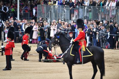 soldier falls off horse at trooping the colour 