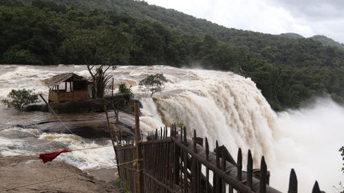 With heavy rains stopping after a week, rescuers moved quickly to take those marooned by floods to 1500 state-run camps. 