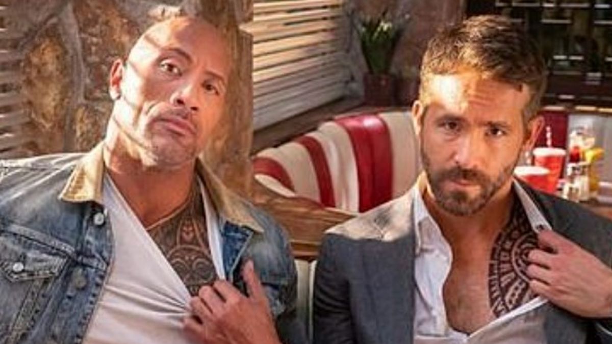 Red Notice' Premiere: Dwayne Johnson and Ryan Reynolds on Friendship – The  Hollywood Reporter