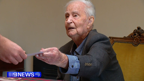 Australia's oldest living World War II veteran, Colin Wagener, has celebrated his 108th birthday at his property in the Adelaide Hills. 