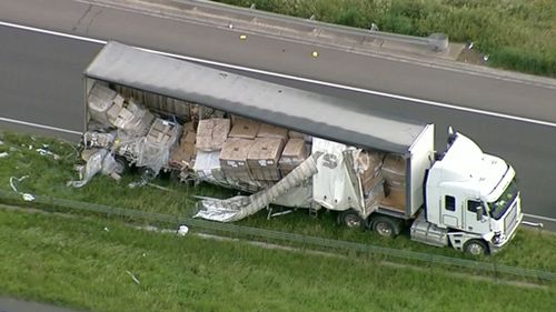 The toilet paper fell out of the truck around 6am. (9NEWS)