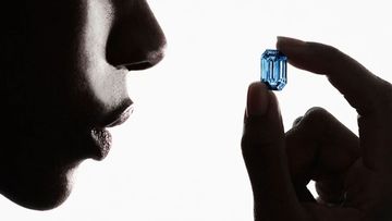 Vivid Blue Diamond largest ever to be auctioned by Sothby&#x27;s in April in Hong Kong