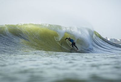Fanning drops into an inviting barrel in the final.