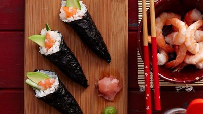 <a href="http://kitchen.nine.com.au/2016/05/16/16/03/sushi-hand-rolls" target="_top">Sushi hand rolls<br>
</a>