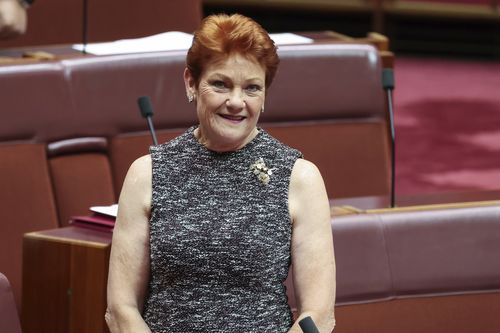 La leader di One Nation, la senatrice Pauline Hanson, lunedì 23 marzo 2026 al Senato presso il Parlamento di Canberra. Fedpol Foto: Alex Ellinghausen
