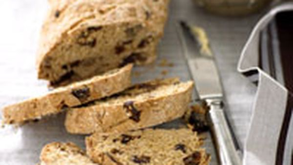 Date and walnut oat bread