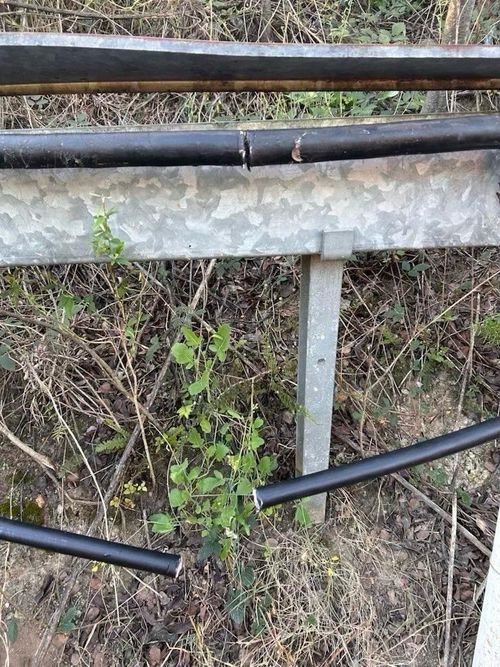 Damage to train wires at Guildford.