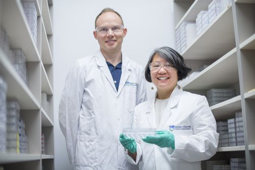 Lead researchers Associate Professor Wai-Hong Tham and Dr Jakub Gruszczyk. (Image: AAP/Supplied)