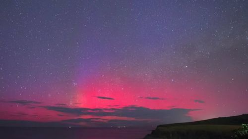 Photographer snaps 'Southern Lights' in night sky off NSW coast