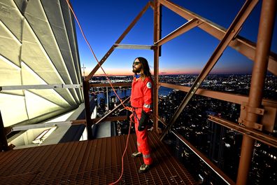 NEW YORK, NEW YORK - NOVEMBER 08: Jared Leto climbs The Empire State Building on November 08, 2023 in New York City. (Photo by Roy Rochlin/Getty Images for Empire State Realty Trust)