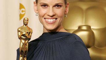 Hilary Swank backstage during the 77th Annual Academy Awards on February 27, 2005 at the Kodak Theater in Hollywood, California. 
