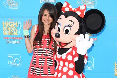 Selena first burst into the spotlight with a role on Barney & Friends at age seven. She then went on to star in the series Wizards of Waverly Place, becoming an iconic Disney face. <br/>