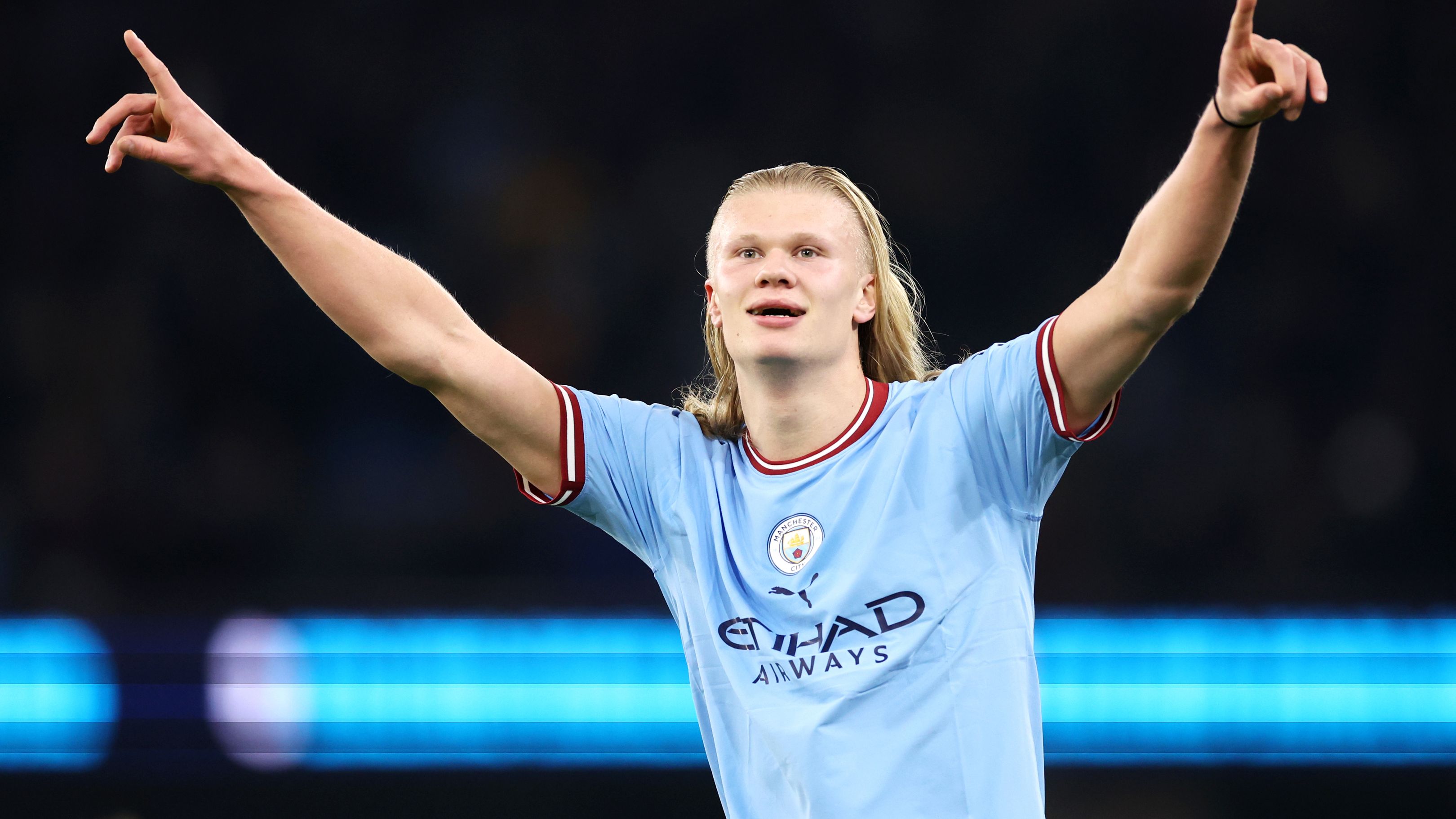 Erling Haaland of Manchester City celebrates after scoring the team&#x27;s fourth goal during the Premier League match between Manchester City and Arsenal FC.