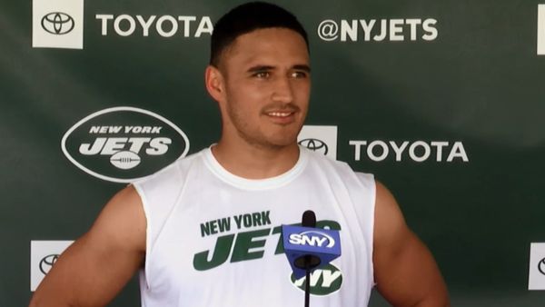 Official Jets Podcast: Valentine Holmes Ran NYC Marathon?