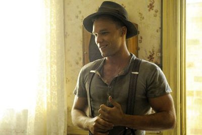 We got to see a different side to Lincoln as Bruce Higgs, associate and lover of bootleg queen Kate Leigh (Danielle Cormack).<br/><br/>Love the suspenders!<br/><br/>Image: Nine