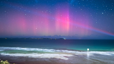 Leanne Smith a capturé cette photo des aurores boréales à Queenscliff, un petit village balnéaire du sud de Victoria.  Elle a dit que la nuit froide en valait la peine. 