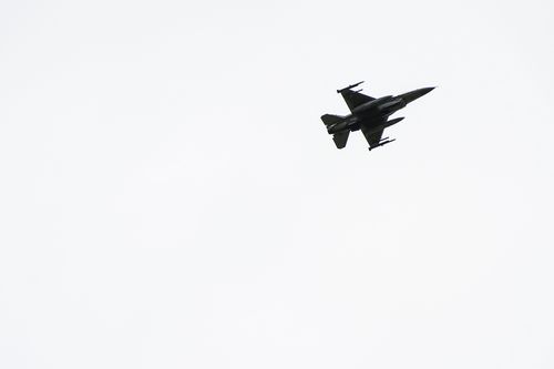 Aeronaves de caça F-16 retratadas durante exercícios militares de países da Polônia e Aliados da OTAN na Polônia em 17 de setembro.