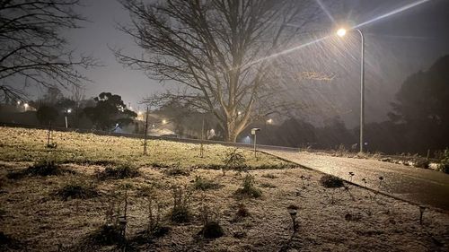 The NSW town of Oberon has been dusted with snow as an icy blast hits the east coast.