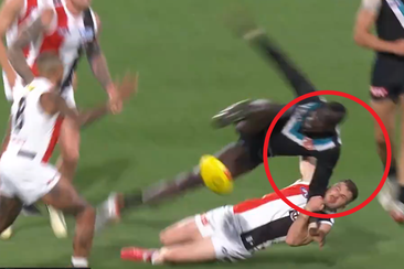 Aliir was sling to the ground by Higgins.