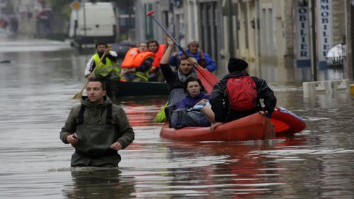 Paris moves art works as flood waters rise