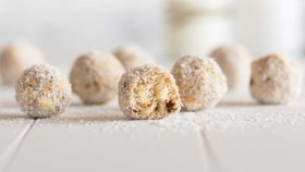 Easy apple and oat balls