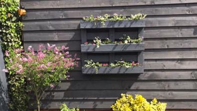 Clever upcycle turns old palette into stylish garden planter