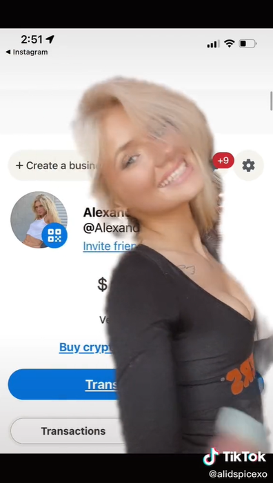 Hooters waitress ridiculed by TikTok for complaining about small tips