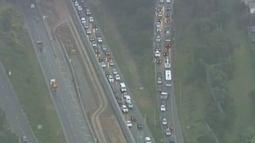 Monash Freeway at a standstill after seven-vehicle pileup 