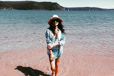 Jess credits her dad for taking this cute beach snap. Was he behind the shirt, sunnies and hat combo too? Kudos to the stylist/photographer! Beach safety has never looked so chic, Jess. <br/><br/>Instagram @iamjessicagomes: "Photo Credit: DAD! AUSSIE SUMMER LOVING!"<br/>