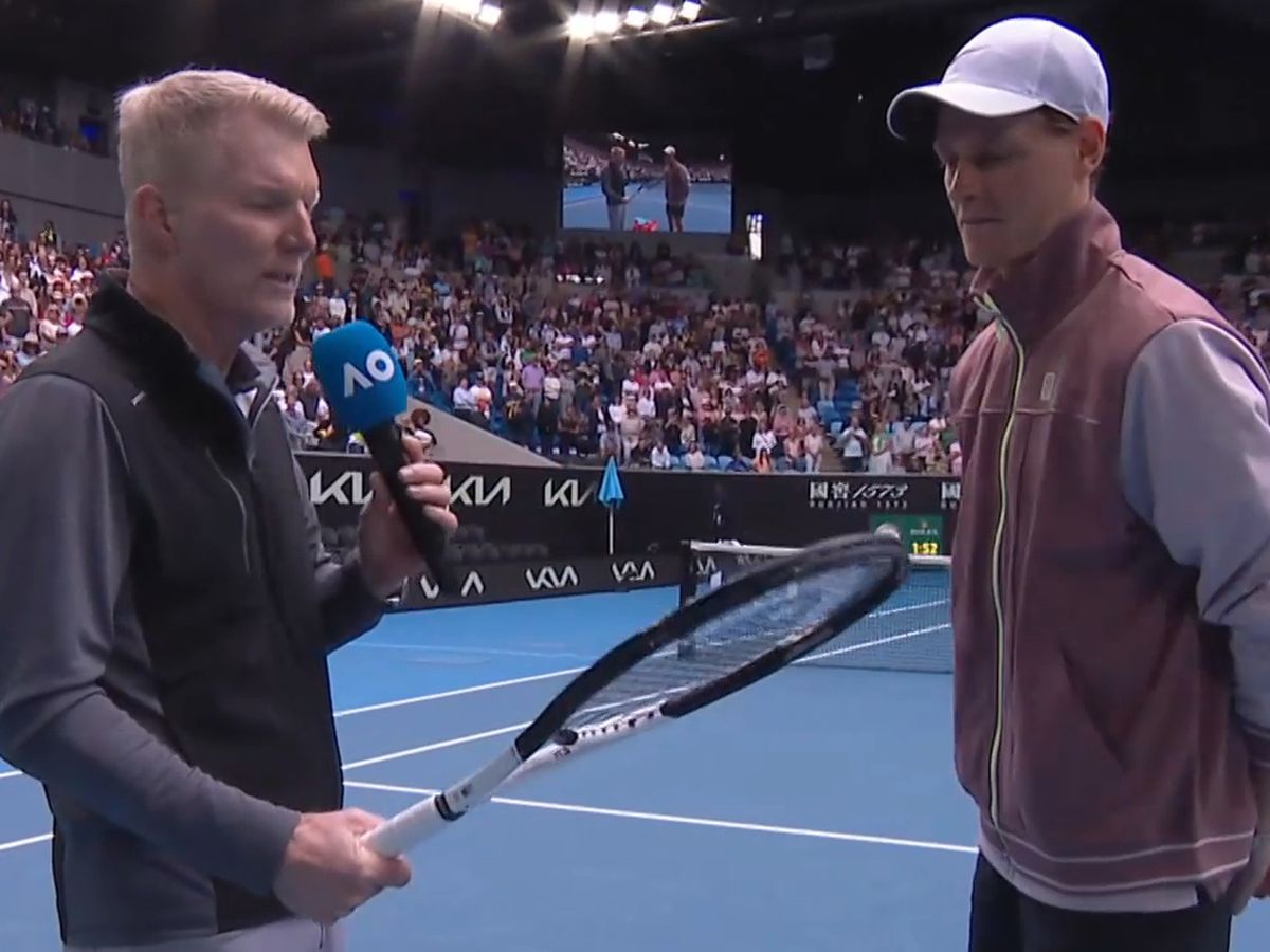 Australian Open 2024: Jim Courier, Jannik Sinner post-match courtside  interview, racquet