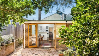 Sydney Domain home backyard courtyard listing NSW
