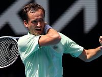 Medvedev wins first match, quashes Djokovic question